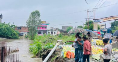 *बारिश के बीच महापौर ने तीन पानी डैम और कल्याणी नदी क्षेत्र का किया निरीक्षण* * तीन पानी डैम के पुनर्निर्माण से जलभराव में मिली राहत, कल्याणी नदी के अतिक्रमण पर सख्ती के संकेत*