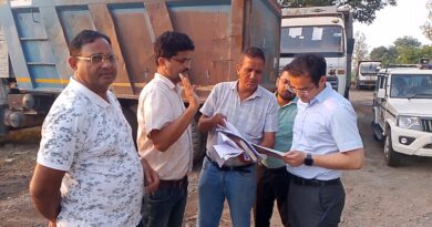 *काशीपुर-रामपुर राष्ट्रीय राजमार्ग के गड्ढा मुक्त कार्यों का सीडीओ ने किया निरीक्षण,गुणवत्ता परखने के लिए एकत्र कराए नमूने।* *काशीपुर-रामपुर राष्ट्रीय राजमार्ग के गड्ढा मुक्त कार्यों का सीडीओ ने किया निरीक्षण,गुणवत्ता परखने के लिए एकत्र कराए नमूने।*