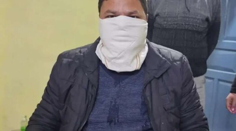 *विजीलेंस ने नैनीताल में तीस हजार की रिश्वत लेते पटवारी को किया गिरफ्तार।* *जमीन की पैमाइश के नाम पर ले रहा था रिश्वत* 