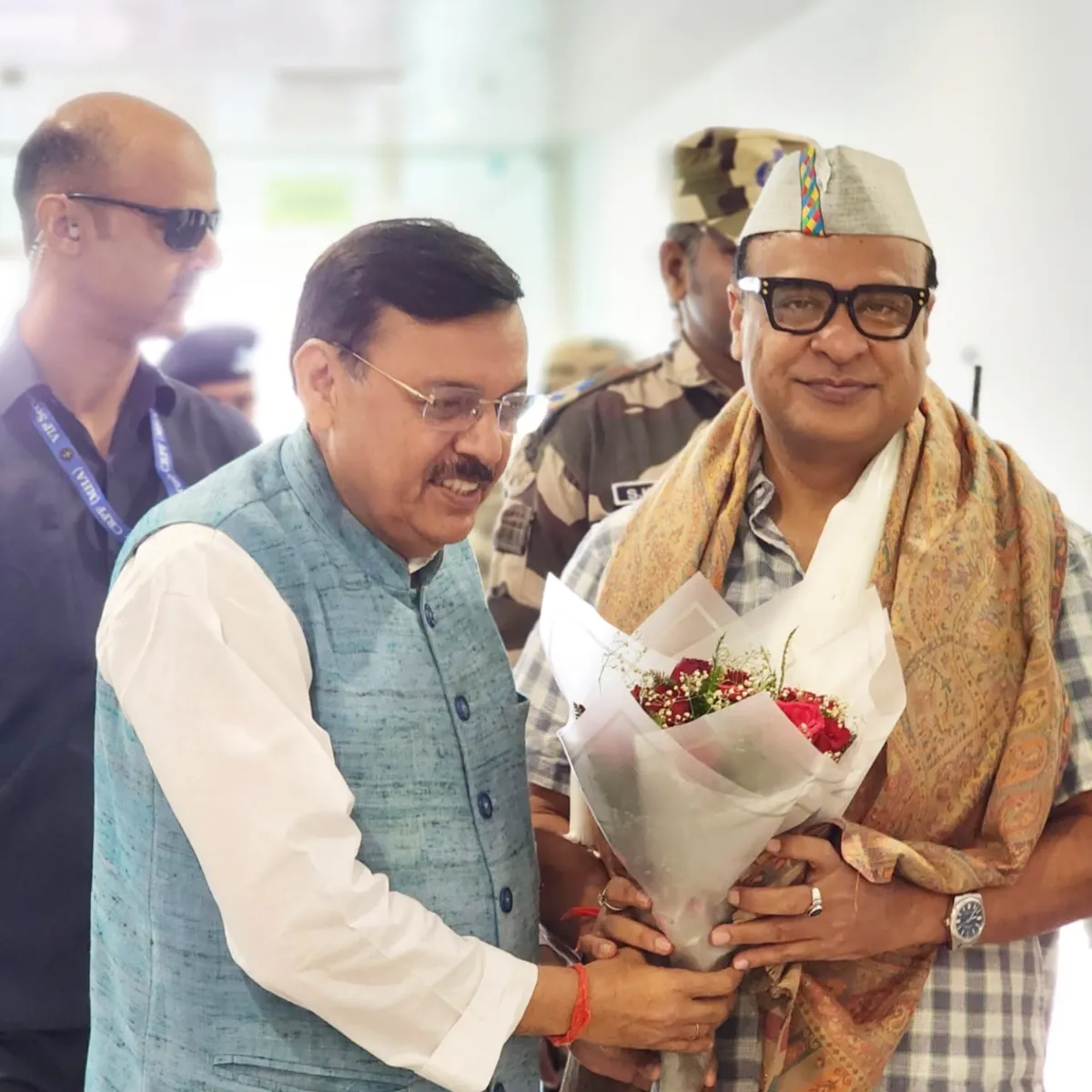 असम के मुख्यमंत्री हिमंत बिस्वा सरमा का राजेश शुक्ला ने किया स्वागत एवं अभिनंदन