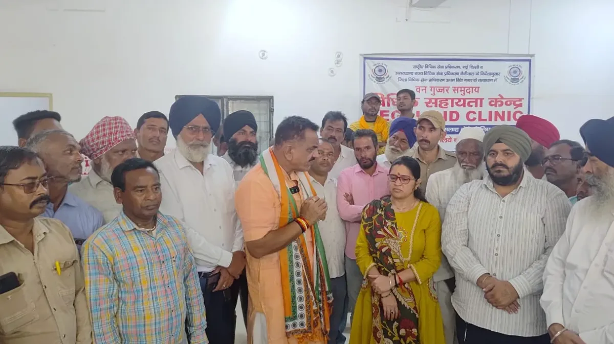 किसानों की मांगों को गदरपुर तहसील पहुंचे ठुकराल, एसडीएम से मिलने उठाए मुयावजे की मांग