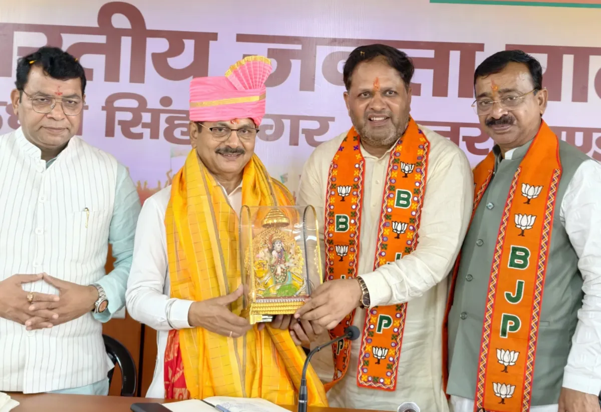 भाजपा जिला कार्यालय में संगठन महामंत्री फणींद्रनाथ शर्मा का भव्य स्वागत।रुद्रपुर विधानसभा कार्यकर्ता सम्मेलन में संगठन की मजबूती, बूथ प्रबंधन और कार्यकर्ताओं की सक्रिय भूमिका पर दिया जोर।