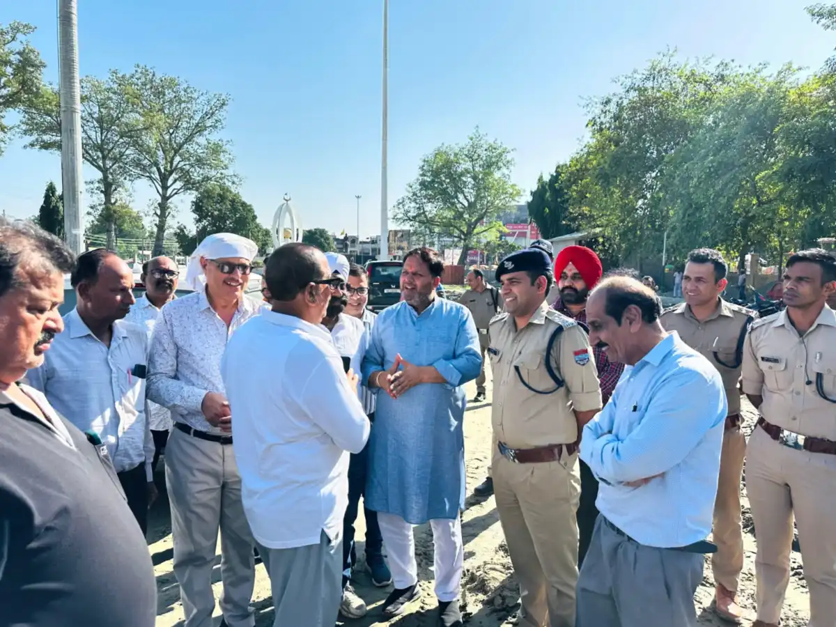 दशहरा मेले की तैयारियों को लेकर महापौर ने किया श्री राम पार्क का निरीक्षण।सुरक्षा और व्यवस्थाओं को लेकर दिए निर्देश