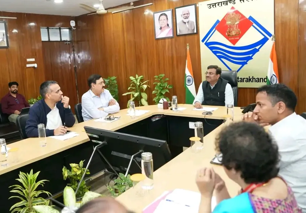सरकार को आई 108 जीवन दायिनी की याद, मुख्य सचिव ने बैठकर दम तोड रोड रही 50 एम्बुलेंसों को तत्काल बदलने के लिए आदेश। निगरानी के लिए विभागीय स्तर पर भी मॉनिटरिंग मैकेनिज्म तैयार किए जाने के निर्देश।