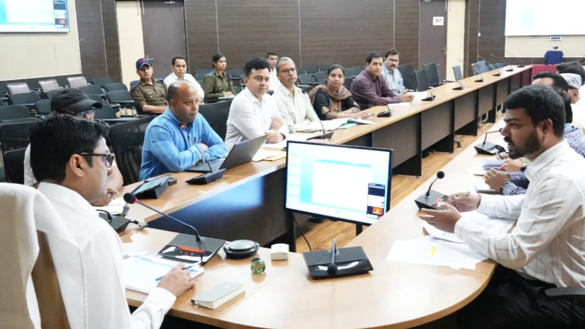 11 मौतों के बाद टूटी प्रशासन की नींद, सड़क सुरक्षा की बैठक आयोजित। एडीएम प्रशासन ओवरलोडिंग,तेज गति से चलने वाले वाहनों के खिलाफ दिए कार्यवाही के निर्देश।