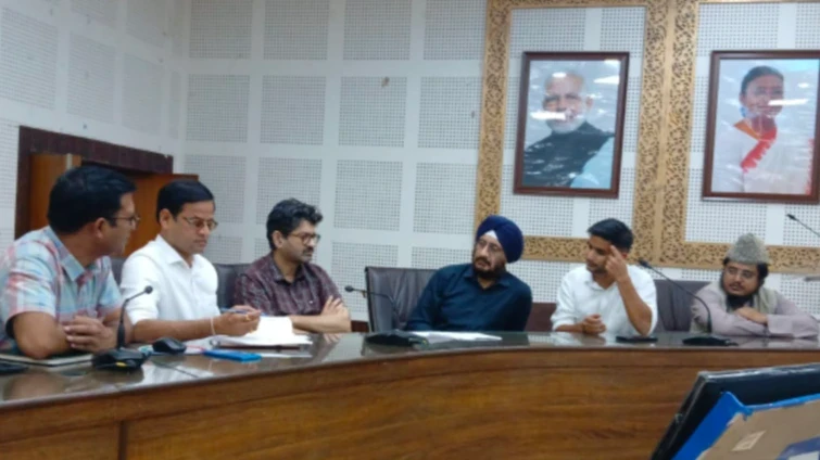 अल्पसंख्यक शैक्षिक संस्थानों की मान्यता प्रक्रिया में आ रही कमियों के निराकरण हेतु अधिकारियों को दिए निर्देश।अल्पसंख्यक शिक्षा प्राधिकरण के अध्यक्ष ने की अधिकारियों के साथ बैठक।