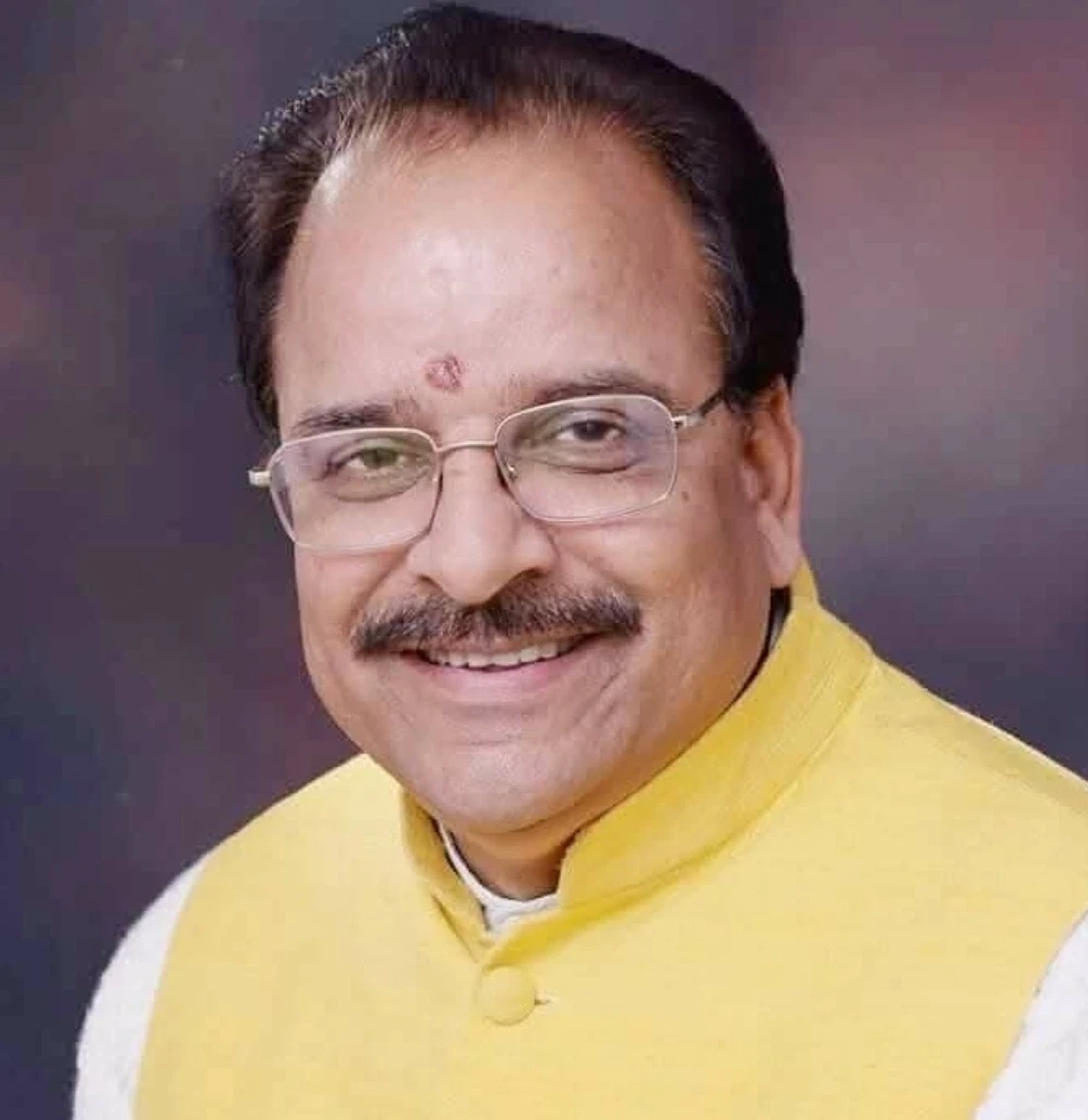 सांसद अजय भट्ट ने केंद्रीय मंत्री नितिन गडकरी से की मांग, मोहान से चौखुटिया तक मोटर मार्ग को राष्ट्रीय राजमार्ग-109 बनाने की उठाई मांगसड़क के चौड़ीकरण और राष्ट्रीय राजमार्ग विभाग को हस्तांतरण की मांग, पर्यटन व स्थानीय आवागमन को मिलेगा लाभ*