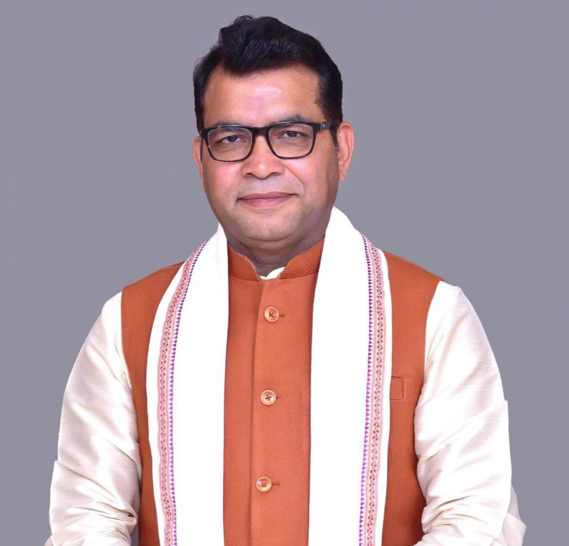 रुद्रपुर की छह महत्वपूर्ण सड़कों के निर्माण जल्द होने की उम्मीद, विधायक शिव अरोरा ने मुख्यमंत्री धामी को सौंपा ज्ञापन। गैरसैंण विधानसभा सत्र के दौरान विधायक की मुलाक़ात के बाद मुख्यमंत्री पुष्कर सिंह धामी ने पीडब्ल्यूडी सचिव को कार्यवाही आगे बढ़ाने के दिए निर्देश