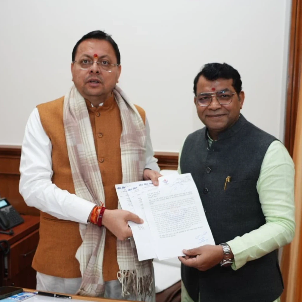 फाजलपुर महरौला के हजारों परिवारों के समाधान की जगी उम्मीद, मुख्यमंत्री धामी ने कुमाऊं आयुक्त को कमेटी गठन के दिए निर्देशगैरसैंण विधानसभा सत्र के दौरान विधायक ने मुख्यमंत्री पुष्कर सिंह धामी को सौंपा ज्ञापन, हाईकोर्ट में सशक्त पैरवी और जरूरत पड़ने पर नियमितीकरण की नीति पर विचार करने का किया आग्रह