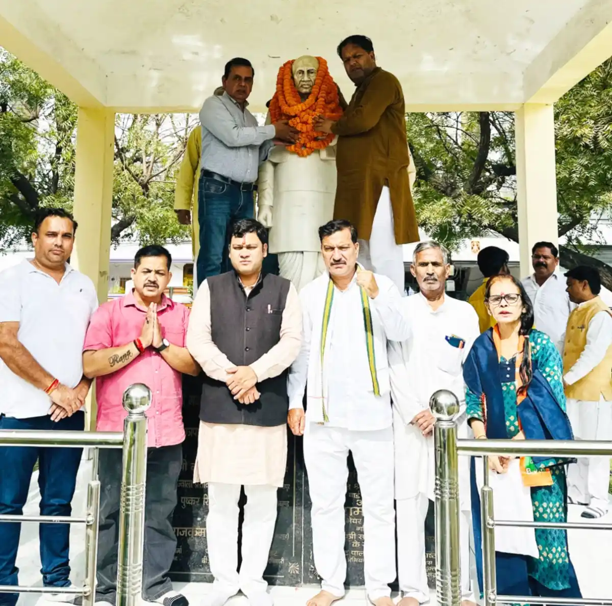 महापौर विकास शर्मा ने सरदार वल्लभभाई पटेल की प्रतिमा पर माल्यार्पण कर किया नमन